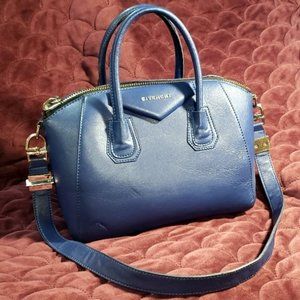Givenchy Antigona Medium Leather in Navy Blue